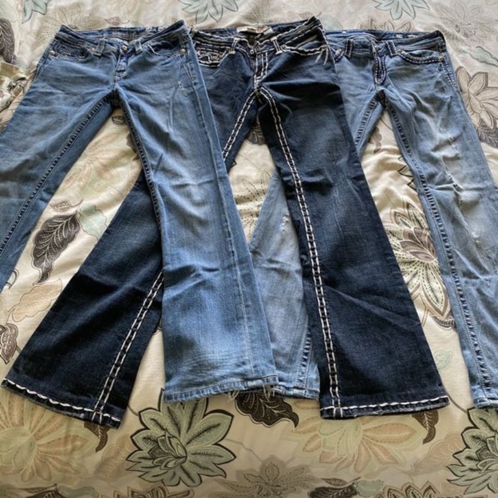 3 boot cut Miss Me jeans